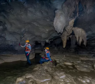 A moment in Hang Tien cave